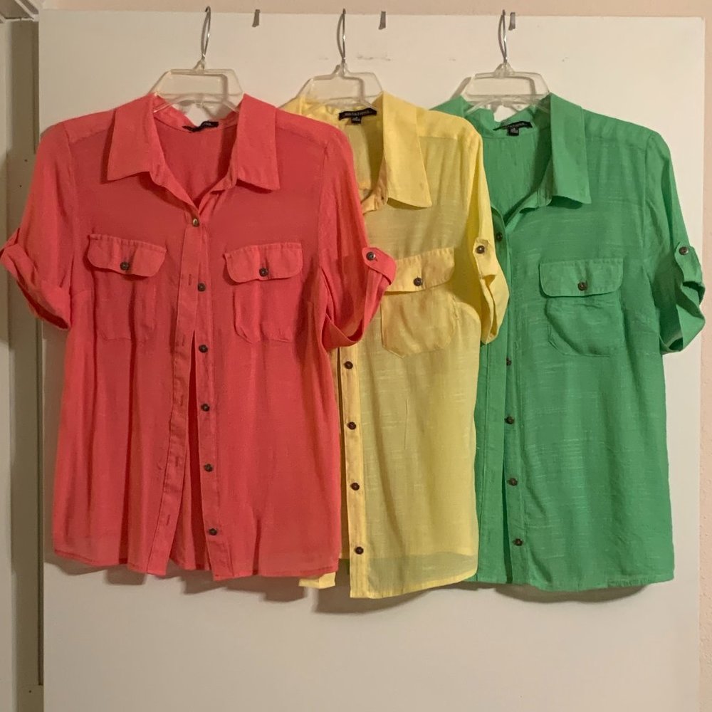 Notations Small/Medium Tab Sleeve Button Up Shirt